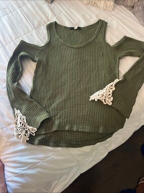 Forever 21 Olive Cold-Shoulder Waffle Knit Top with Cream Crochet Cuffs
